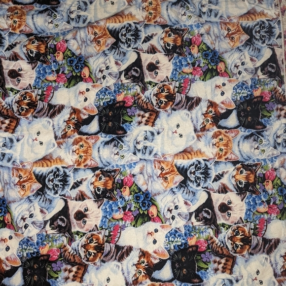 28.5" x 38.5" Cat pillowcase multiple cat collage with flowers/floral background - Picture 2 of 4
